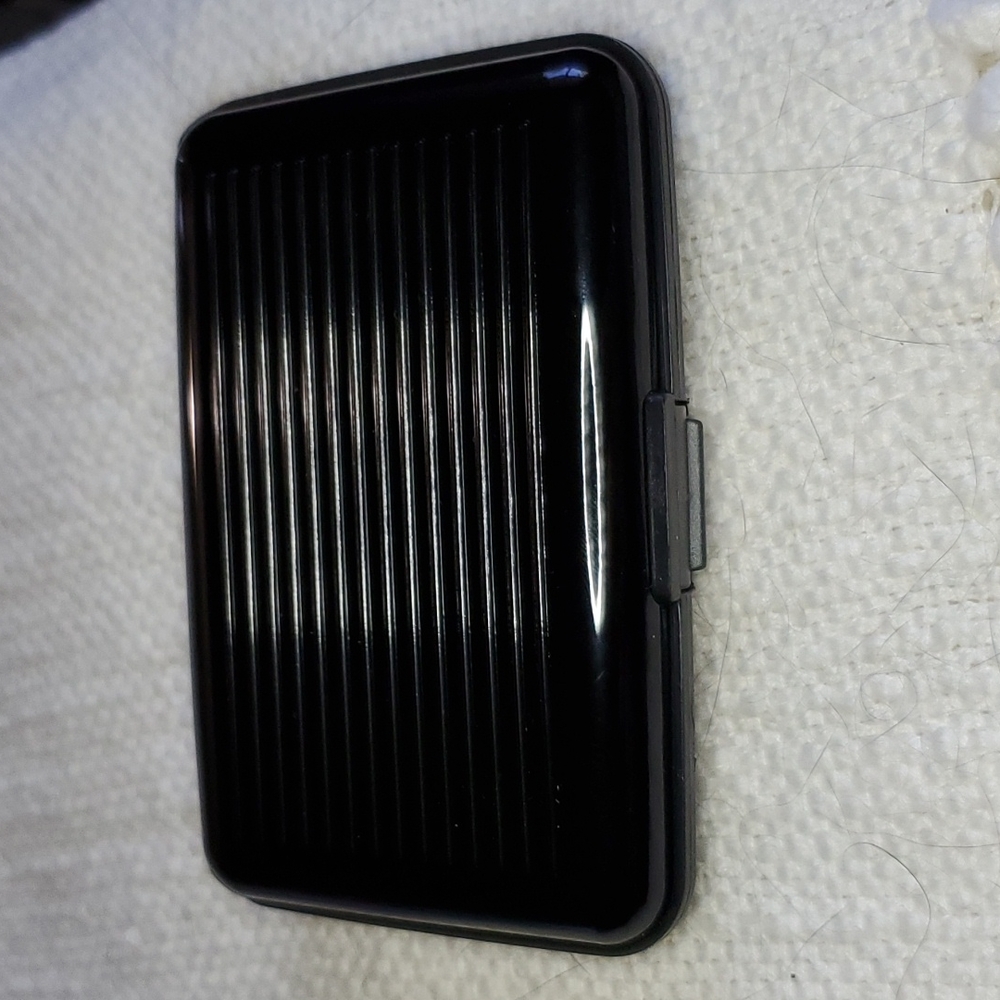 Discreet Mini Wallet - Picture 3 of 5